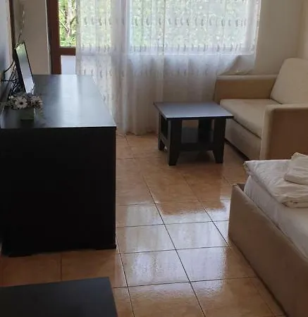 Flora * סבטי ולאס