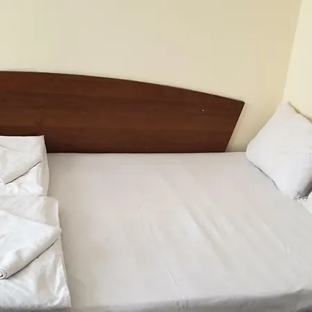 Flora Guest house